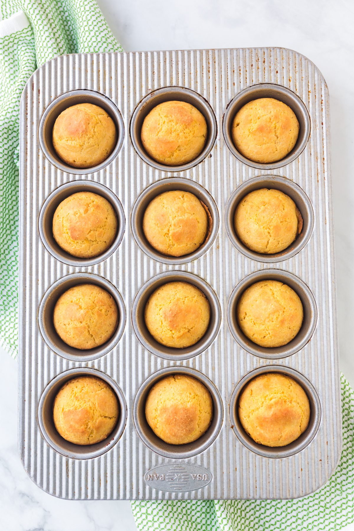 Easy Recipe for cornbread in a muffin pan