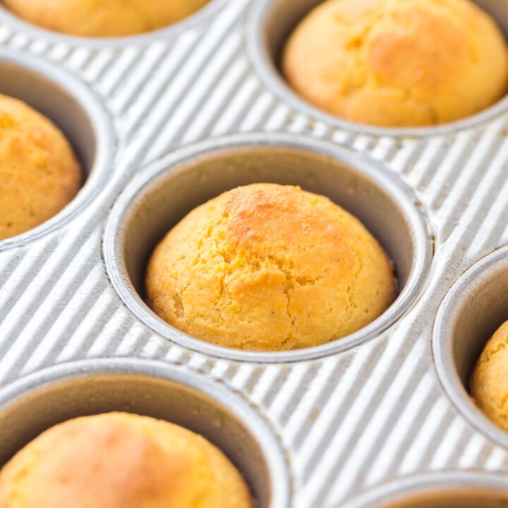 Easy Recipe for cornbread in a muffin pan