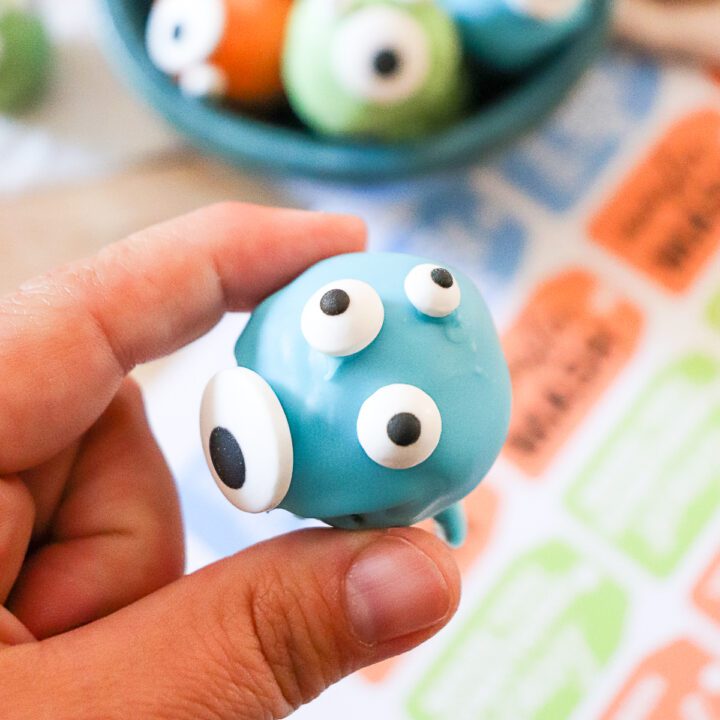 Oreo balls That Look Like friendly monsters