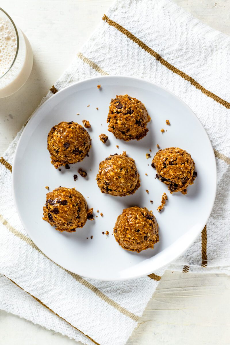 Small round energy bites made with oatmeal and almond butter