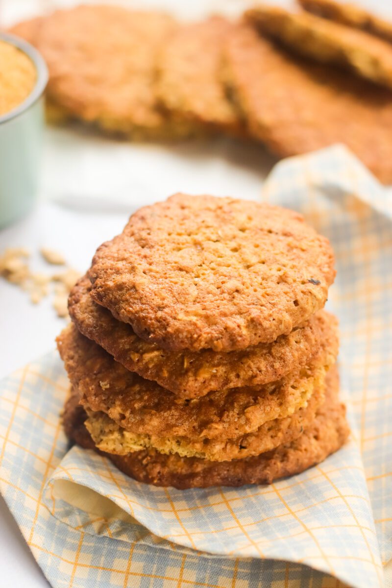 Cookies made with Oatmeal featuring Brown sugar.