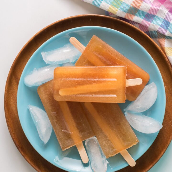 Boozy popsicles made with Sweet Tea and Lemonade with a kick of whiskey