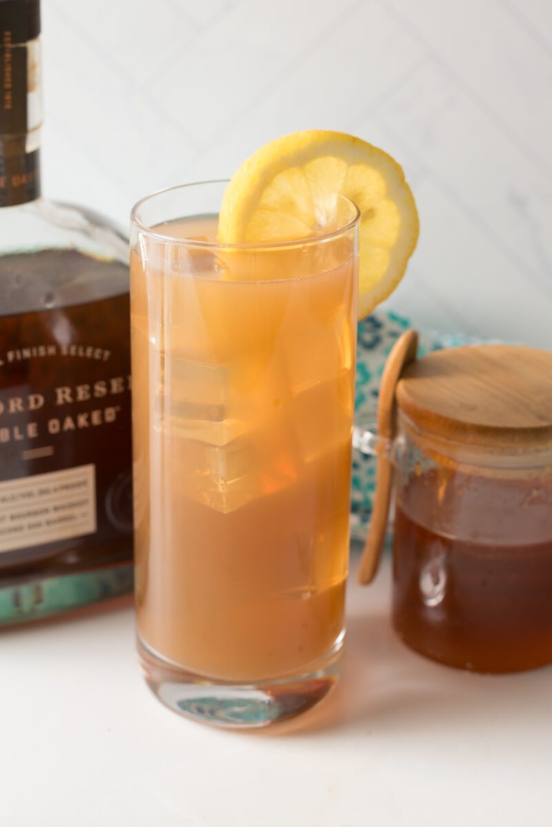 Refreshing drink mix made with Unsweet Tea, fresh squeezed lemon and bourbon- named after the professional golfer Arnold Palmer