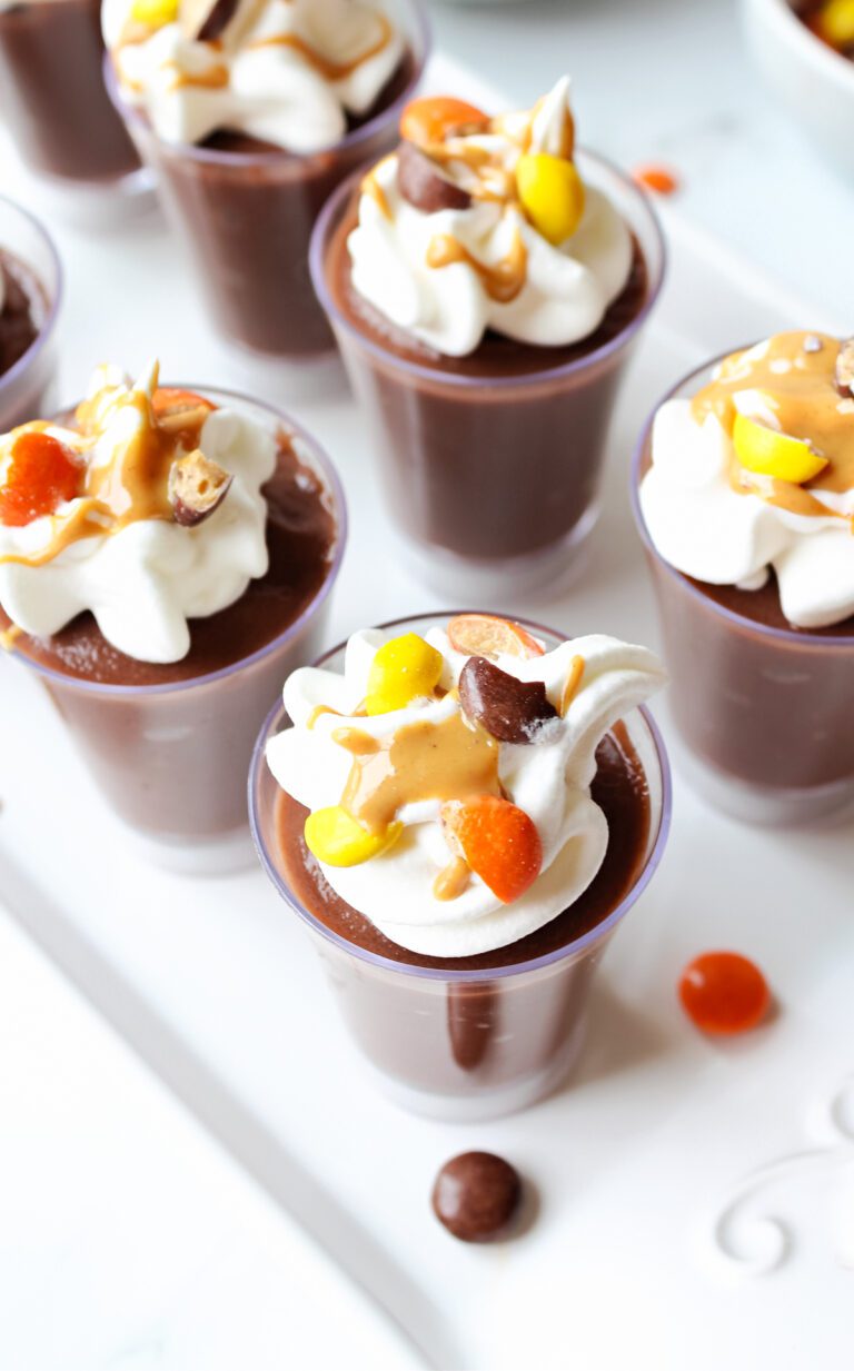 REESE’S PIECES PUDDING SHOTS (REESE’S BOOZY PUDDING SHOTS)