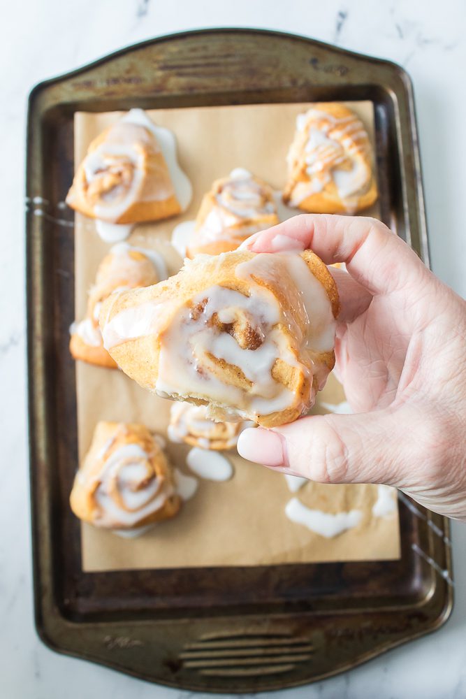 Cinnamon Rolls made with applesauce as the filling