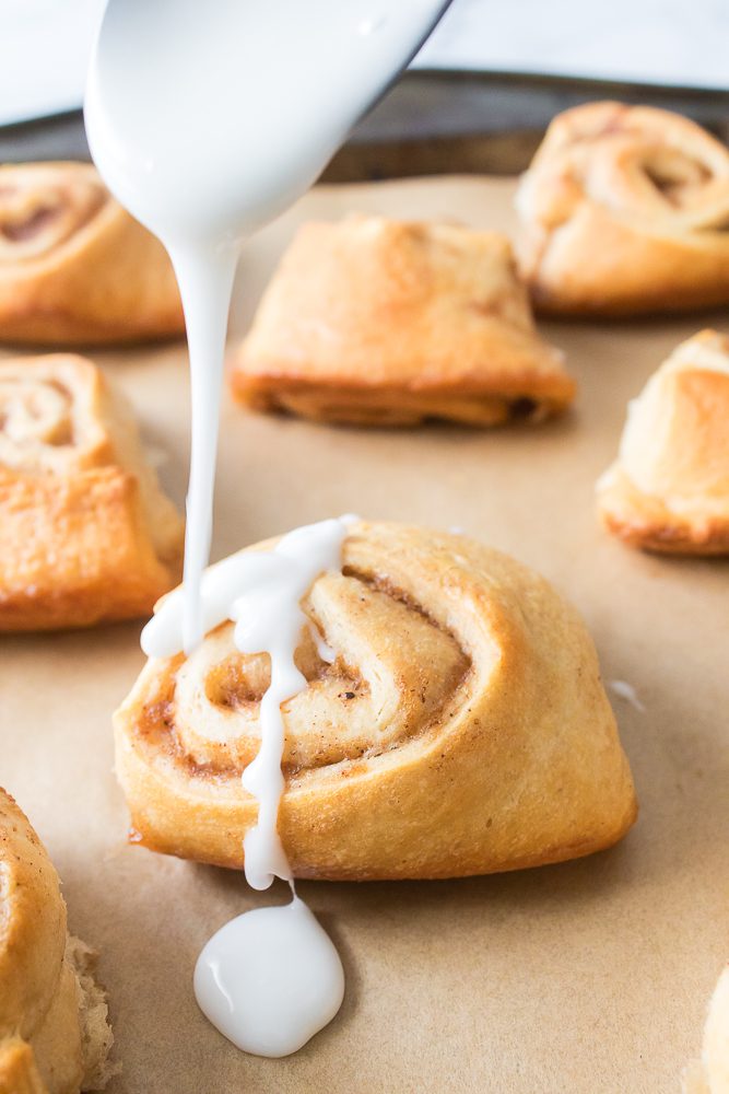 Cinnamon Rolls made with applesauce as the filling